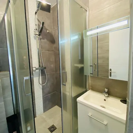 Studio Independant Sur Propriete Avec Piscine Partagee